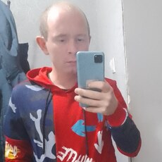 Толя, 25, Камбарка