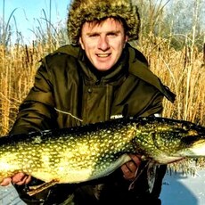 Оскар, 27, Азнакаево