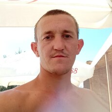 Валерий, 31, Струнино