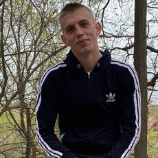 Лёша, 23, Краснодон