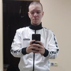 Харитон, 21, Артёмовск (ЛНР)