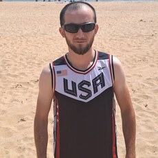Ден, 30, Шлиссельбург