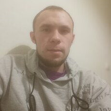 Леонид, 26, Оханск