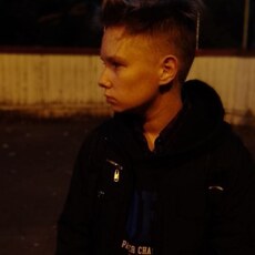 Тома, 22, Чекалин