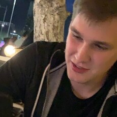 Витя, 26, Сенгилей