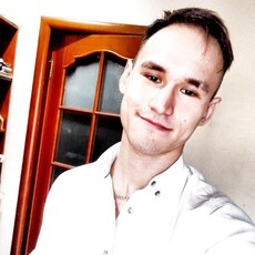 Роман, 23, Луга