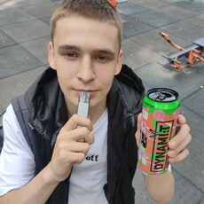 Григорий, 21, Мытищи