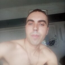 Кир, 33, Курахово