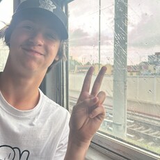 Илья, 20, Вилючинск