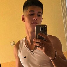 Нестор, 22, Остров
