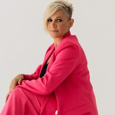 Елизавета, 51, Артём