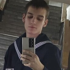 Алексей, 19, Родинское