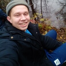 Игорь, 23, Зимогорье
