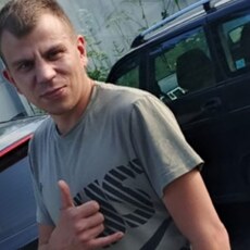 Олег, 29, Горское
