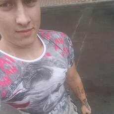 Мирон, 26, Новоульяновск