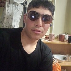 Эдуард, 22, Котово
