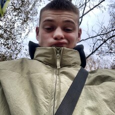 Иван, 21, Белгород