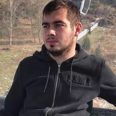 Константин, 28, Краснозаводск