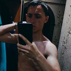Остап, 21, Зеленогорск