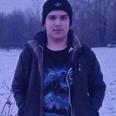 Толя, 19, Белгород