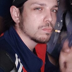 Гавриил, 25, Луга