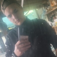 Юлиан, 22, Таштагол