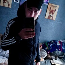 Кирилл, 24, Чекалин
