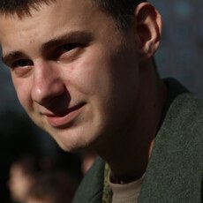 Виктор, 21, Артёмовск (ЛНР)