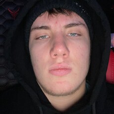 Толя, 23, Хотьково
