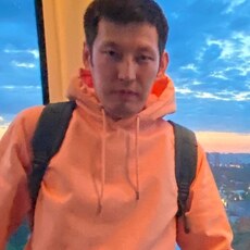 Марк, 31, Новогродовка