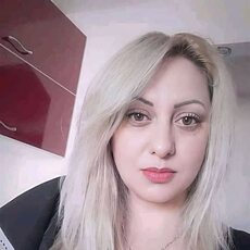 Карина, 31, Ровеньки