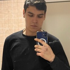 Захар, 21, Кировское