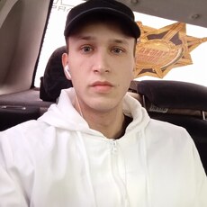 Владлен, 24, Нюрба