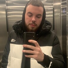 Илья, 25, Сватово
