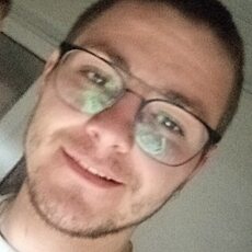 Рома, 29, Урень