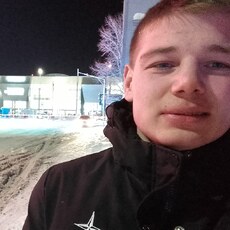 Георгий, 22, Щёлкино