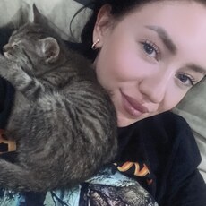 Ярослава, 21, Урень