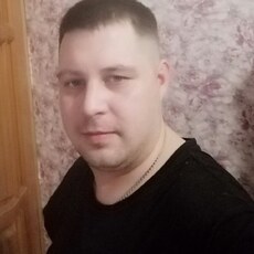 Юрий, 26, Пустошка