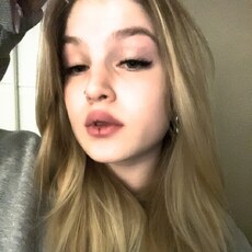 Александра, 20, Пикалёво