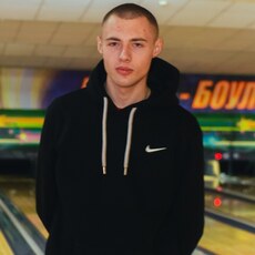 Михаил, 20, Высоцк