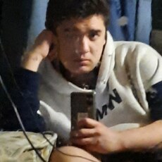 Пётр, 23, Зубцов