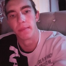 Альберт, 29, Новая Каховка