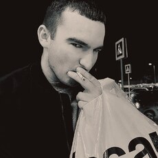 Дима, 22, Первоуральск