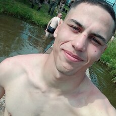 Ринат, 22, Миллерово