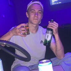 Родя, 21, Моспино