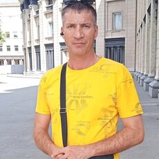 Лёня, 46, Слободской