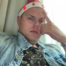 Эмиль, 26, Воткинск