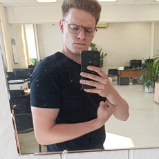 Виталий, 25, Лесной