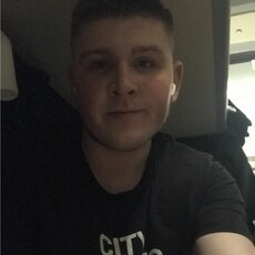 Василий, 25, Петровское