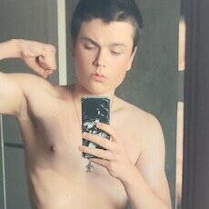 Витя, 25, Устюжна